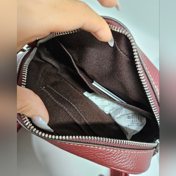 NWT COACH BURGUNDY CROSSBODY WITH THICK STRAP - Picture 2 of 3